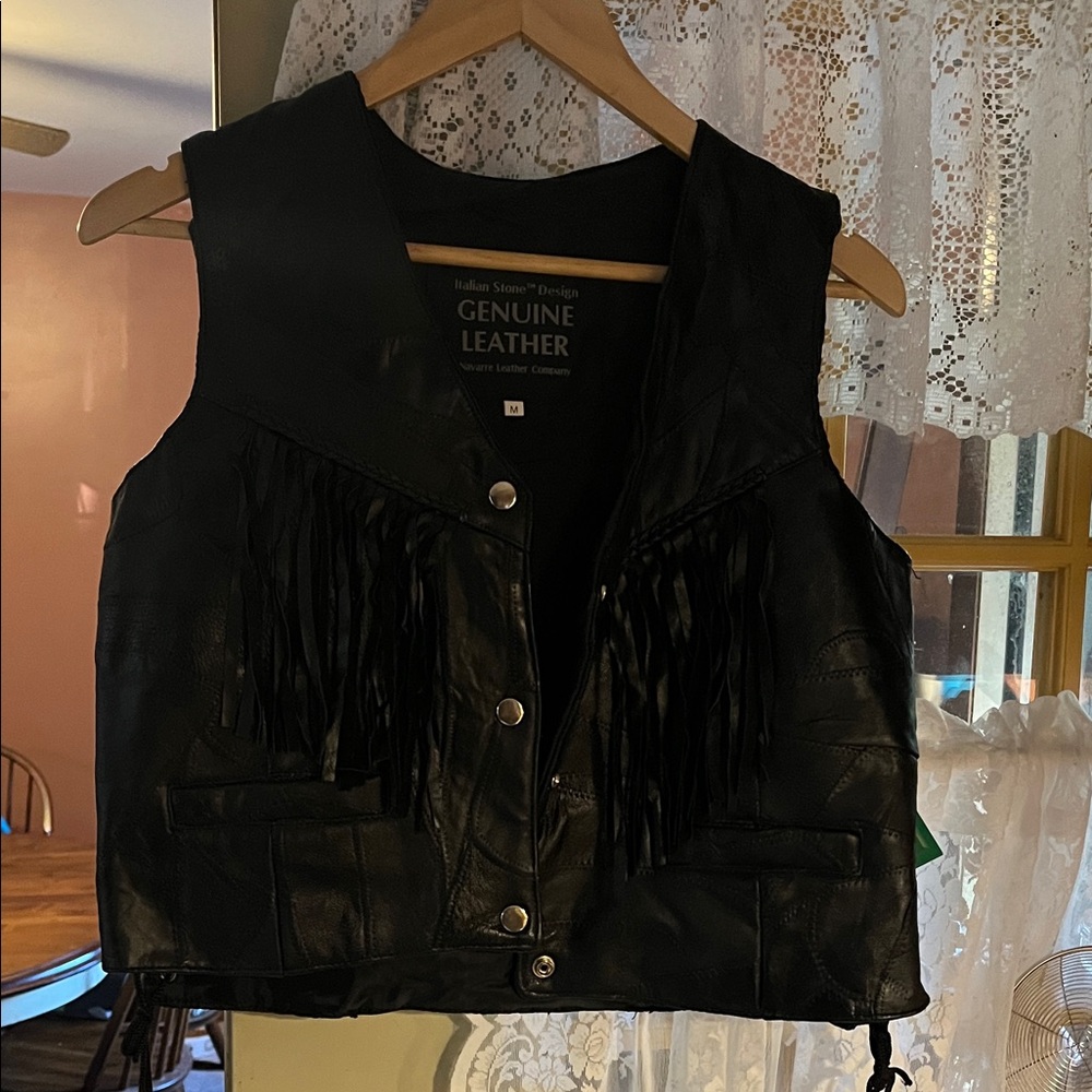 VANNI Black Leather Vest with Fringe Details